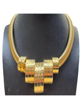 Vintage Runway Modernist Collar Gold Tone Ribbed Statement Necklace Layered Ring